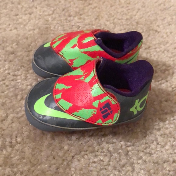 KD Infant Crib Sneaker Bundle - Picture 4 of 6